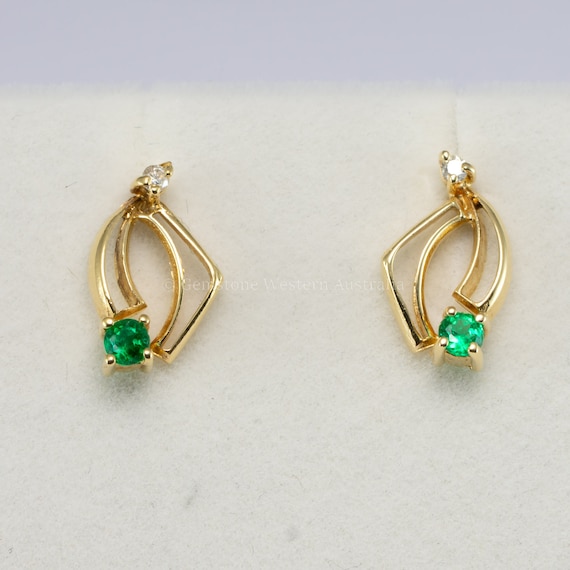 18K Yellow Gold Earrings with Round Emerald and Diamond Accents