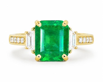 Natural Colombian Emerald and Diamond Statement Ring in 18K Gold