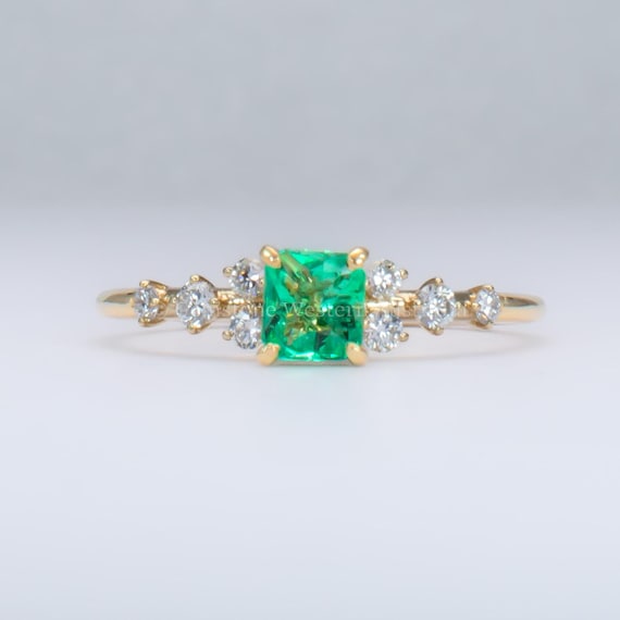 Natural Colombian Emerald and Diamond Gold Ring
