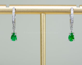 Dangling Emerald and Diamond Earrings in 18K Gold