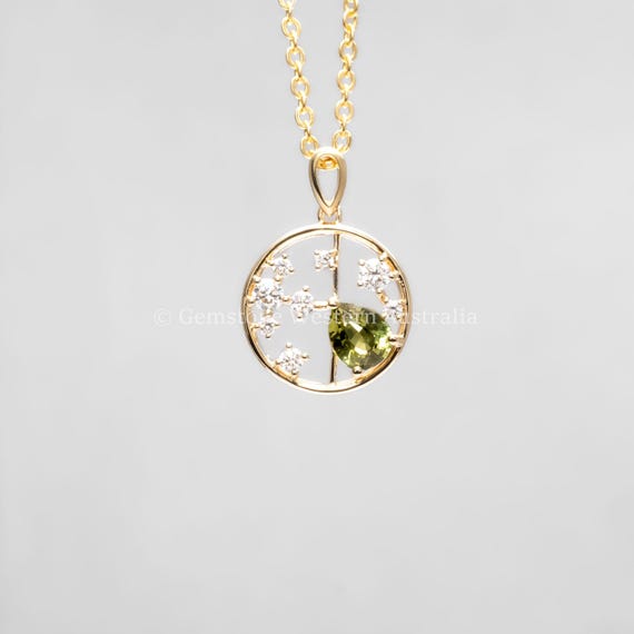 Natural Alexandrite and Diamond Pendant in 18K Yellow Gold – 0.63ct Pear Cut