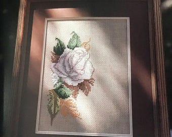 Cross Stitch and Country Crafts Pattern Nov/dec 90 - 22 Projects - Collector's Plate, Paper Dolls Sam Hawkins