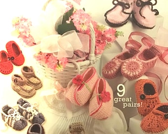 Crochet Pattern - Annie’s Crochet - Beautiful Baby Shoes - 9 Great Pairs by Lisa Van Klavern