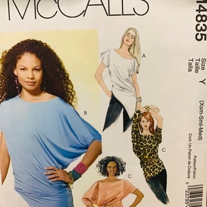 Sewing Pattern McCalls 4835 Women’s Loose-Fitting Pullover Top Sz. 4-6, 8-10, 12-14 Bust 29.5-30.5, 31.5-32.5, 34-36 Uncut