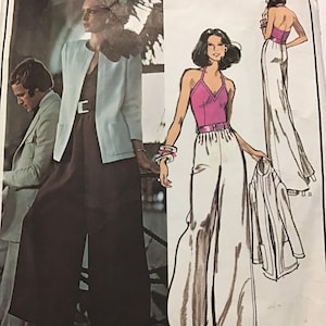 Op de afbeelding: Een vintage naaipatroon met twee vrouwen die wijde broekspijpen en een jas dragen. Het patroon is voor Vogue Paris Original, Nina Ricci, en heeft nummer 2868.