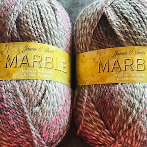 2 écheveaux - Fil James C. Brett Marble - Double tricot - 100 grammes 3.5 oz - 240 m 262 yds - 100 % acrylique - Couleur MT4