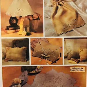 Sewing Pattern Vogue 7652 Embroidery Mary Jo Hiney Cutwork accessories Napkin Placemat Pillowcase Lampshade Cover Lingerie Cover Uncut