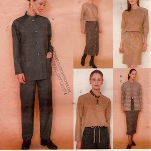 Könnte beinhalten: Ein Schnittmuster für fünf einfache Kleidungsstücke. Das Schnittmuster beinhaltet eine Jacke, eine Hose, einen Rock, ein Oberteil und eine Bluse. Das Schnittmuster ist für die Größen 8-10-12.