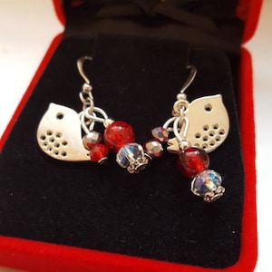 Bird earrings, Red Robin jewelry, Choose colour, Bird earrings, Robin Charm Drop Earrings, Bird jewellery, Little Robin Gift, Robin Jewelry
