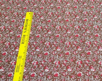 Fat Quarter Aesop/'s Fable Story Red Sewing Cotton Quilting Fabric