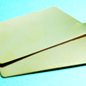 Fünf goldene Brieftaschen-Kartenrohlinge aus Messing – 2 1/8" x 3 3/8" 20g Juwelier-Messing – Brieftaschen-Kartenrohling zum Handstempeln