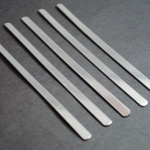 Vijftig 1/4 &quot;x 5&quot; Tie Bar Blanks - 18g 3003 aluminium - Handstamping blanco&#39;s, sieraden benodigdheden