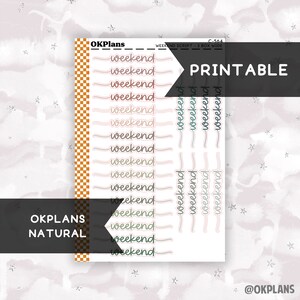 Puede incluir: Pegatinas imprimibles para planificador con la palabra "fin de semana" escrita en diferentes colores y estilos. Las pegatinas están sobre un fondo blanco con un patrón a cuadros.