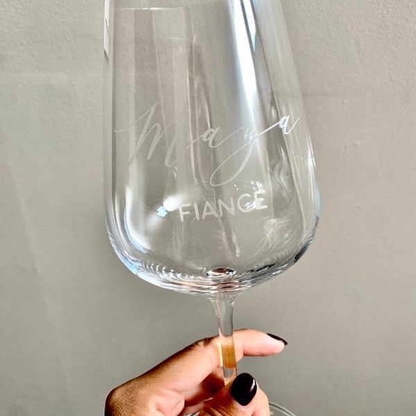 Custom Engraved/Etched or Vinyl Wine Glass 16 oz