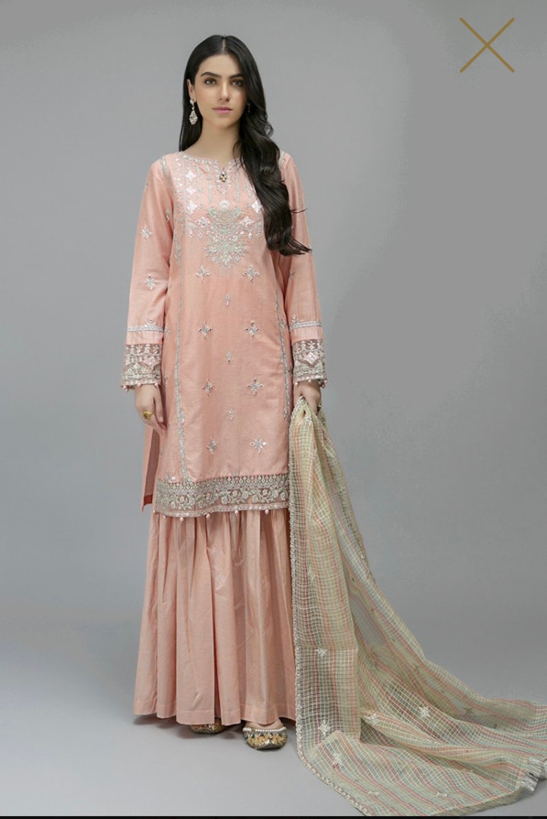 designer gharara suit