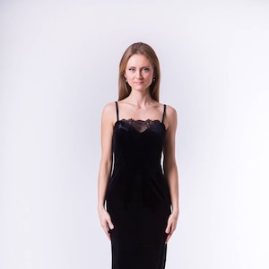 Abbigliamento, Abbigliamento femminile, Abiti, mezzo elegante, sposa, abito da sera, con un pizzo Velluto nero, abito di velluto.