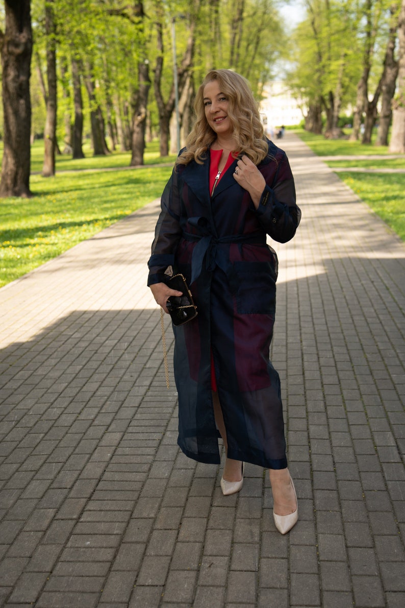 Women's elegant organza trench coat, blue nevi color coat, chic style. chic raincoat for going out 画像 1