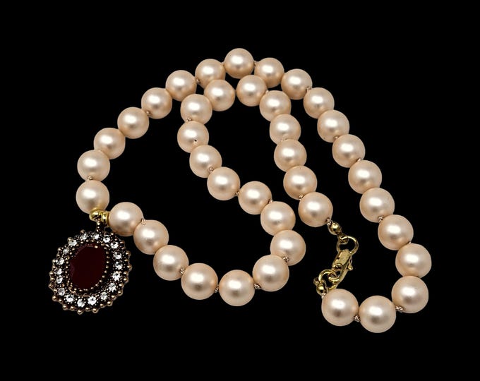 Featured listing image: Creamy Soft Pink Pearls Necklace with Pendant