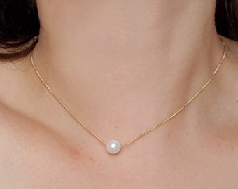 Dainty pearl necklace- minimalist design necklace made with high quality natural freshwater pearl- available in solid gold and silver