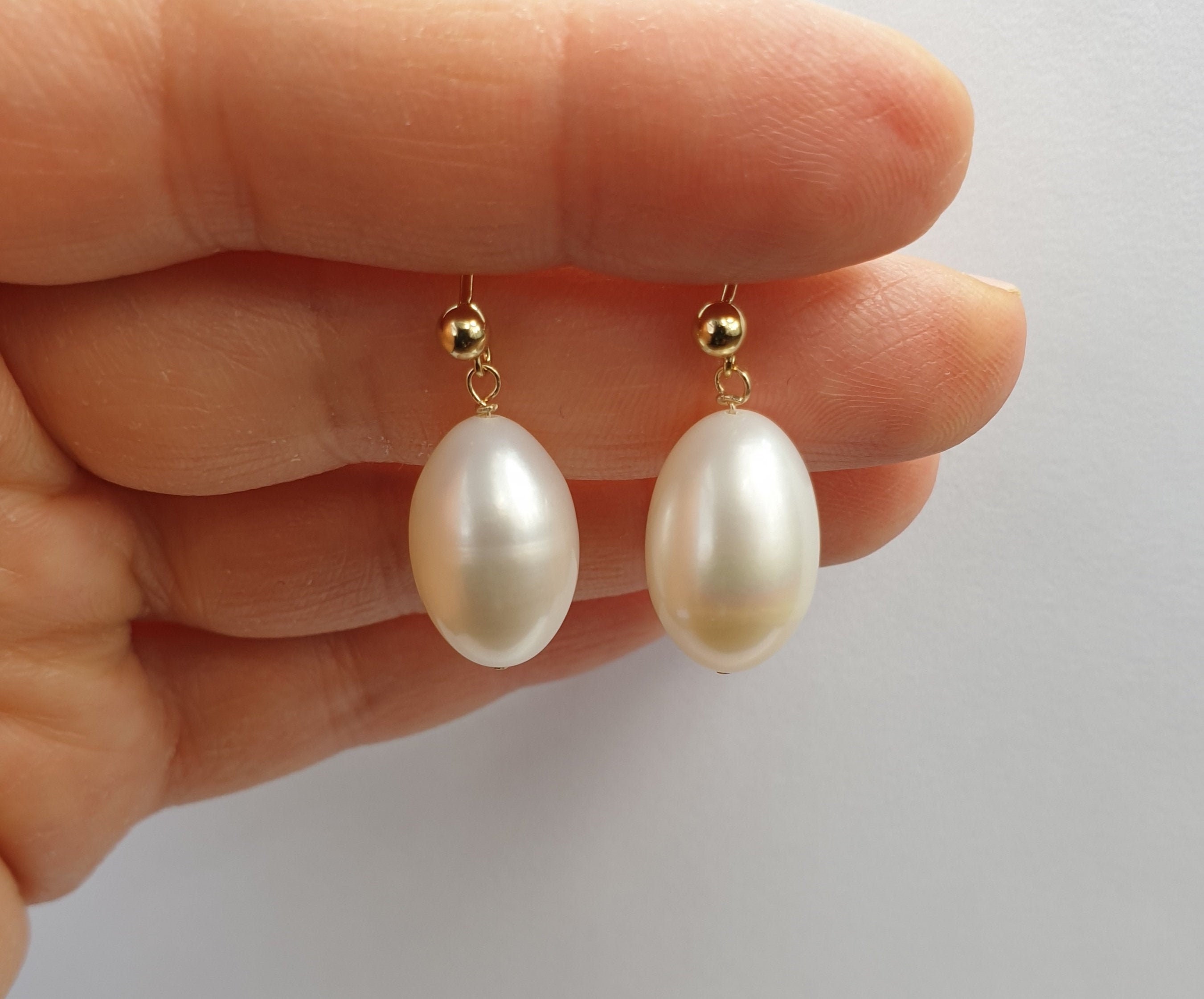 Women's Natural Pearl Earrings