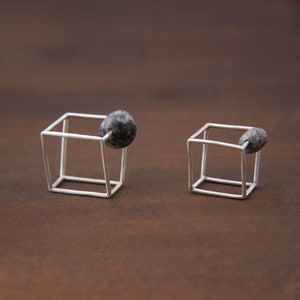 Almost Cube, by Ariadni Kypri, cube silver ring with beach pebble, beach pebble ring_YDOR collection image 1