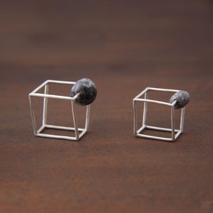 Almost Cube, by Ariadni Kypri, cube silver ring with beach pebble, beach pebble ring_YDOR collection