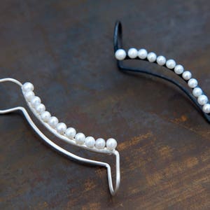 Perla-Perla_ cuff single earring, silver with pearls_ wrap earring_Helix Ear Cuff_by Ariadni Kypri_YDOR collection