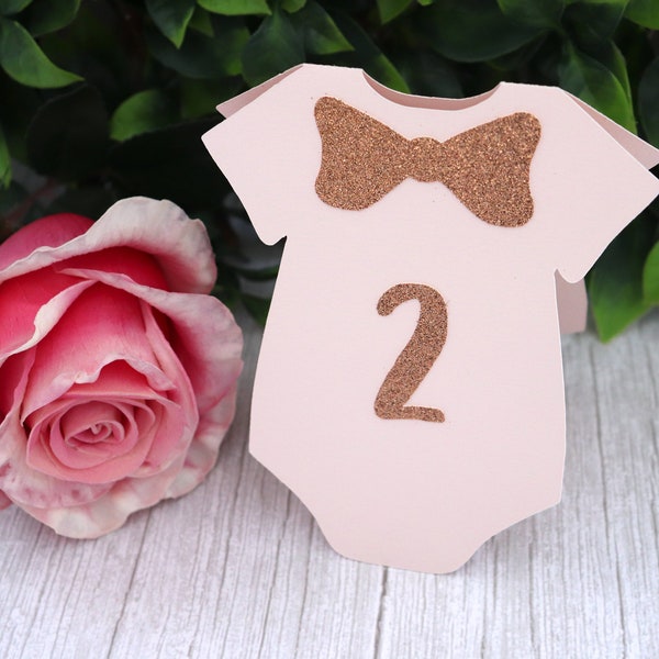 Baby Shower Table Numbers, Baby Shower Seating Chart, Baby Shower Place Cards, Custom Baby Shower Place Cards, Baby Shower Onesie Place Card