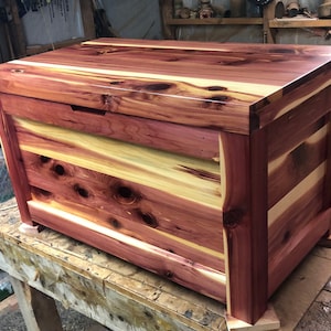 Cedar Chest, Wedding Gift, Graduation Gift, Hope Chest, Blanket Chest with a Tray