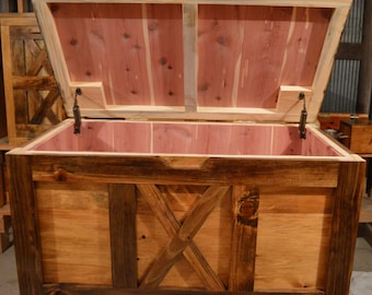 Handcrafted Cedar Hope Chest: Rustic Farmhouse Style