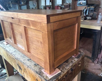 Large Cedar Chest, Christmas Gift, Hope Chest, Wedding Gift,  Blanket Chest with Tray