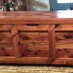 Large Cedar Chest with Tray, Birthday Gift, Christmas Gift, Blanket Chest