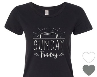 Sunday Funday - Camiseta estampada para mujer, camiseta de fútbol, camiseta serigrafiada para mujer en negro, blanco o gris hormigón