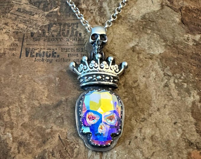 Royal Spectre — Sterling Silver Crowned Skull Pendant (Handmade)