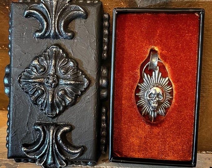 The Sun of Ruin — Hallmarked 925 Silver