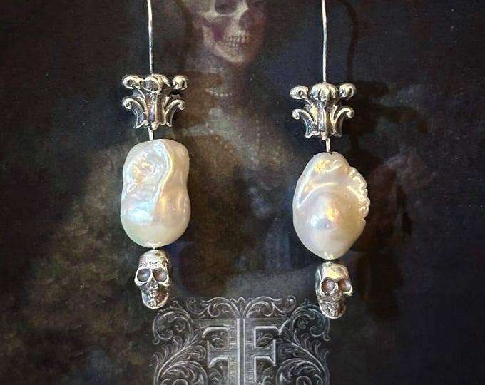 Fleur di Mori - Baroque Pearl & Skull Earrings
