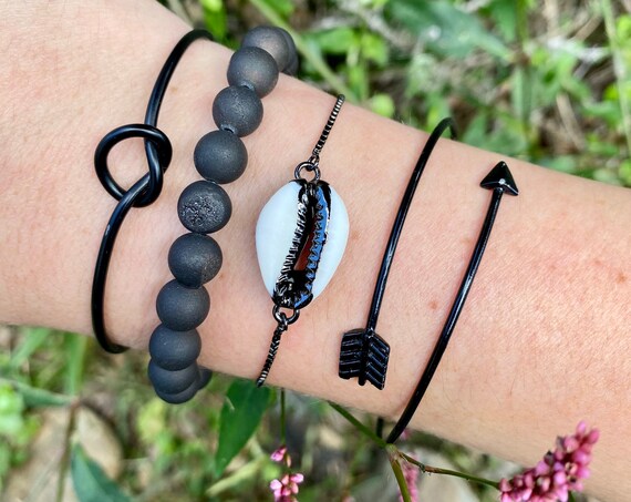 Matte Black Cowrie Shell Bracelet
