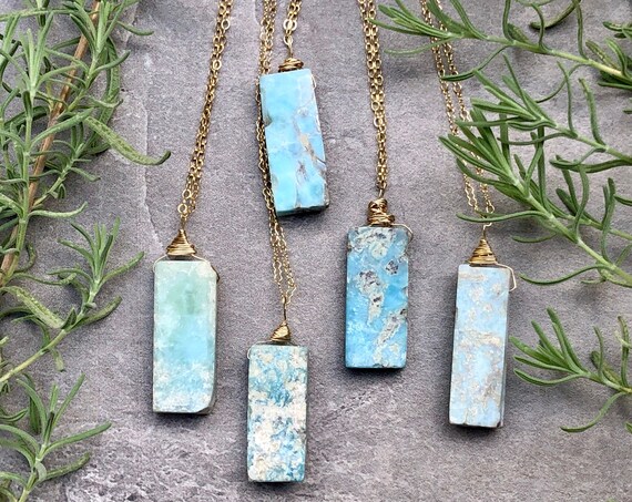 Raw Laminar 14K Gold Mineral Slice Necklace