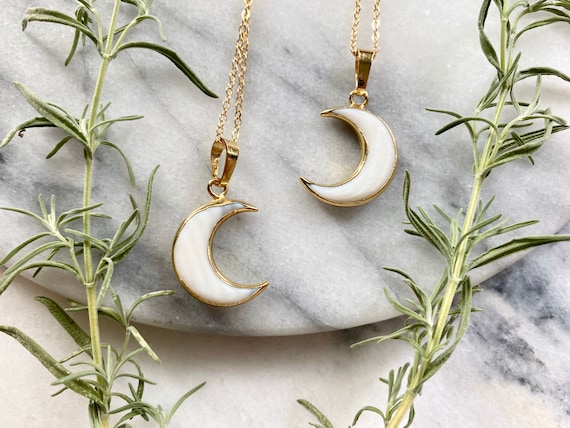 Carved Shell Boho Crescent Moon Necklace