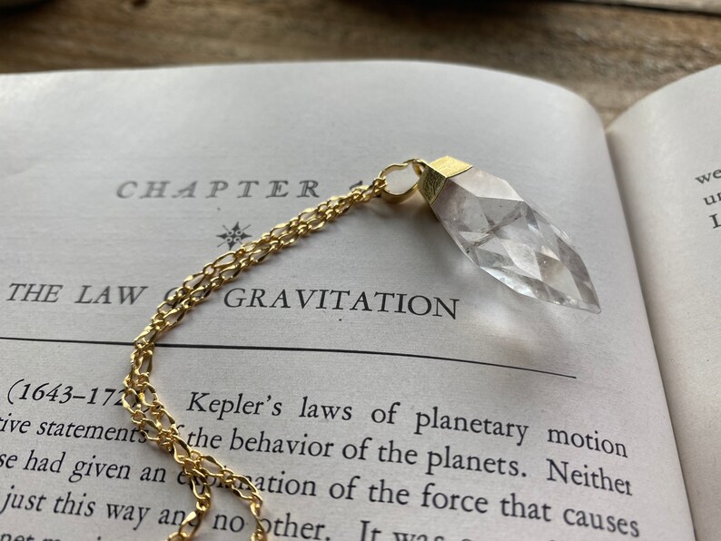 Healing Crystal Necklace Crystal Point Necklace Quartz Crystal Point Quartz Crystal Crystal Point Natural Stone Crystal Necklace
