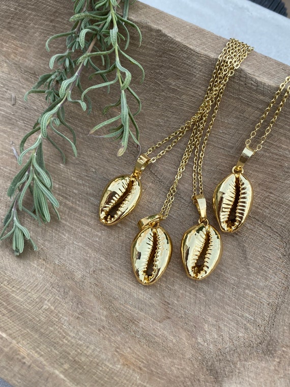 Cowrie Shell Necklace/ 14K Gold Necklace/ Boho Cowry Shell/ Cowrie Shell Pendant/ Cowrie Shell Jewelry/ Boho Shell Necklace/ Cowry Shell