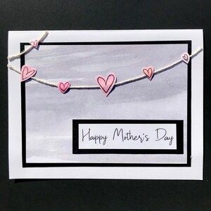 Tarjeta del Día de la Madre / Tarjeta con guirnalda de corazones pintada a mano con acuarela para mamá