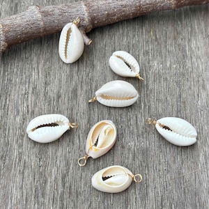 Stein-, Perlen-, Muschelcharme, Anhänger mit einer Öse