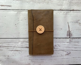 SALE – RTS – Travelers’ Notebook cover with full front pocket in Olive