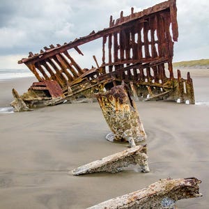 Peter Iredale Shipwreck - Fort Stevens State Park Photo Print, Oregon Coast