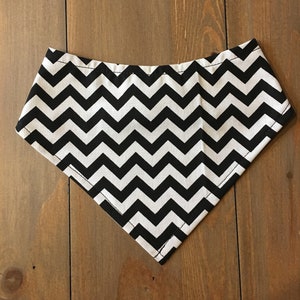 Chevron, Black & White, BIBDANA®, Drool Bibs, Bibs for Dogs, Babies, Special needs, 3 sizes, Baby shower gift, Bandana, Christmas gift