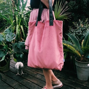 Tasche Mr.m Velvet Dusty Pink - SamtTasche - Große Holztasche - Samt Reisetasche - Samt Markttasche - Shopper Tasche - Original Tasche