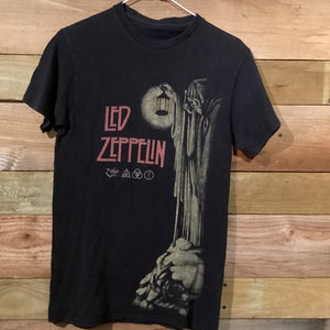 Classic Led Zeppelin shirt in size small