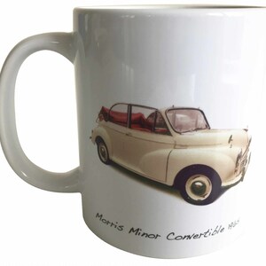 Morris Minor Cabriolet 1965 (crème) - Tasse en céramique de 11 oz - Seule, paire ou lot de quatre (4) - Souvenirs de voitures classiques