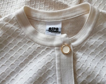 Cardigan vintage pour dames 'Aspa' | Cardigan en ivoire avec boutons dorés | | Made in Germany Royaume-Uni Taille 14